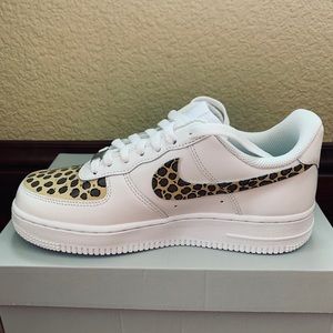 BRAND NEW CUSTOM NIKE AIR FORCES!!